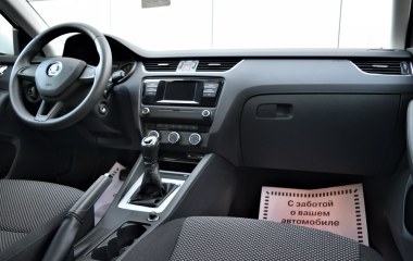 Skoda Octavia Ambition 1.6 МКПП превью 20