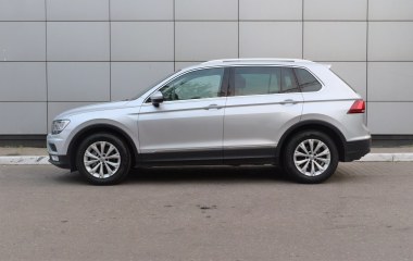 Volkswagen Tiguan CONNECT 1.4 DSG превью 4