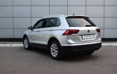 Volkswagen Tiguan CONNECT 1.4 DSG превью 5