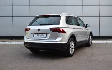 Volkswagen Tiguan CONNECT 1.4 DSG превью 7