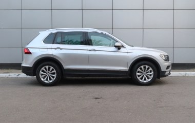 Volkswagen Tiguan CONNECT 1.4 DSG превью 8