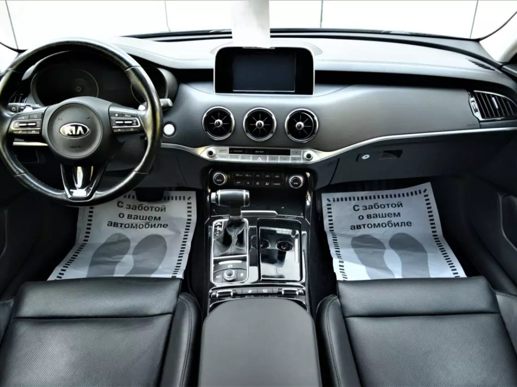 Kia Stinger Luxe 2.0 АКПП фото 10