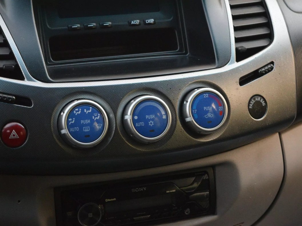 Mitsubishi L200 2.5 АКПП фото 16