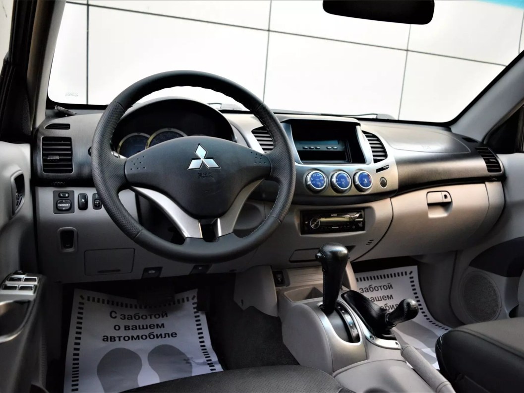 Mitsubishi L200 2.5 АКПП фото 18