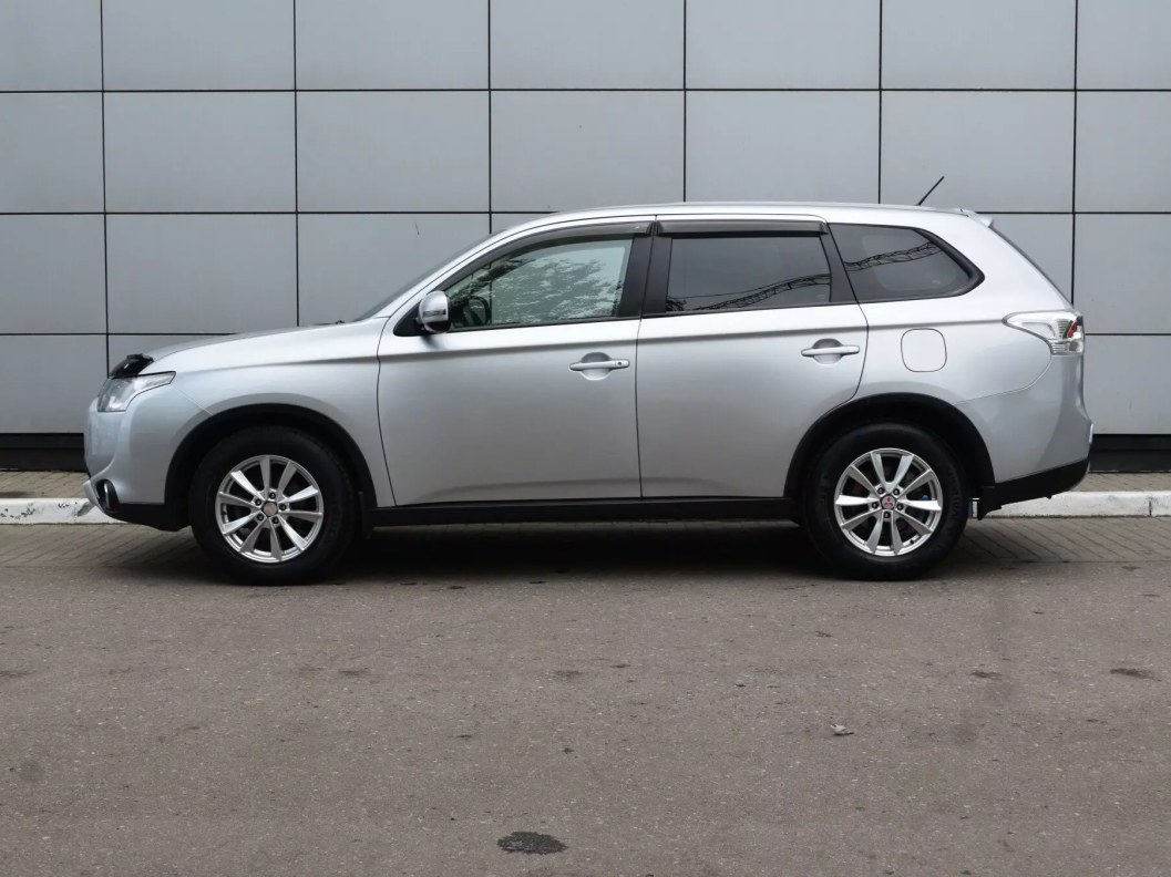 Mitsubishi Outlander Intense S80 2.0 CVT фото 5