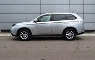 Mitsubishi Outlander Intense S80 2.0 CVT превью 5