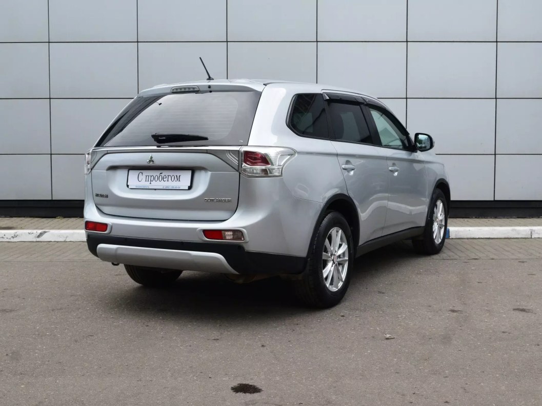 Mitsubishi Outlander Intense S80 2.0 CVT фото 6