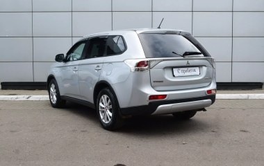 Mitsubishi Outlander Intense S80 2.0 CVT превью 8