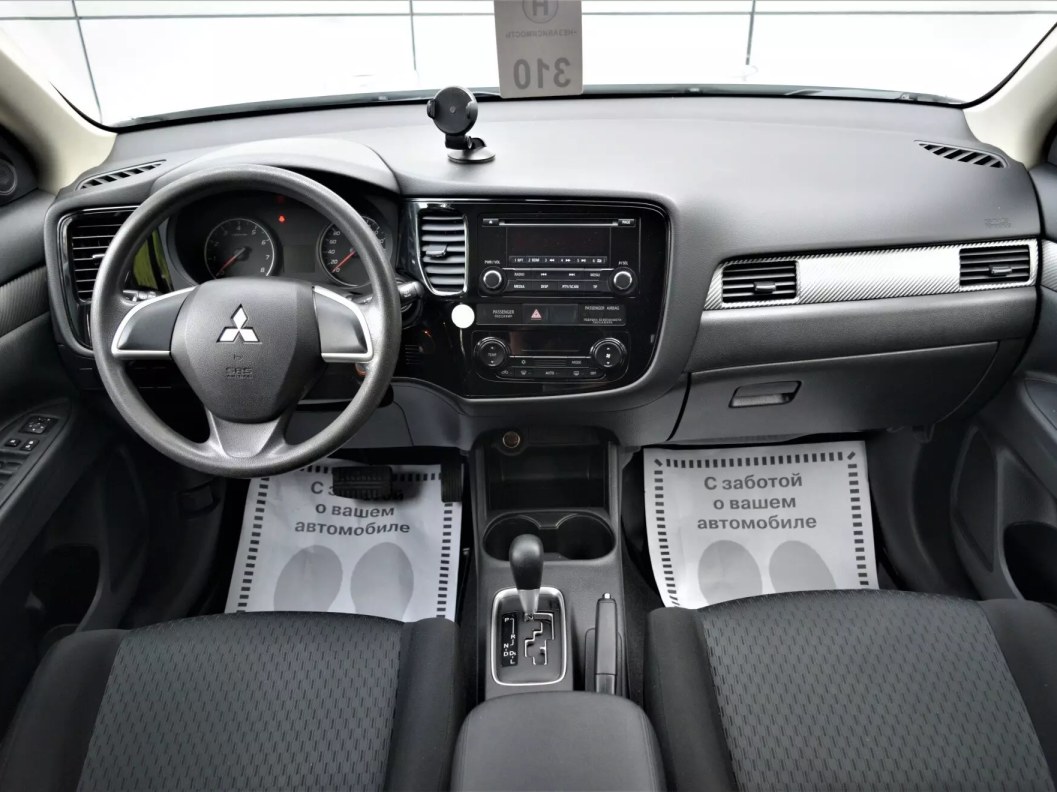 Mitsubishi Outlander Intense S80 2.0 CVT фото 10