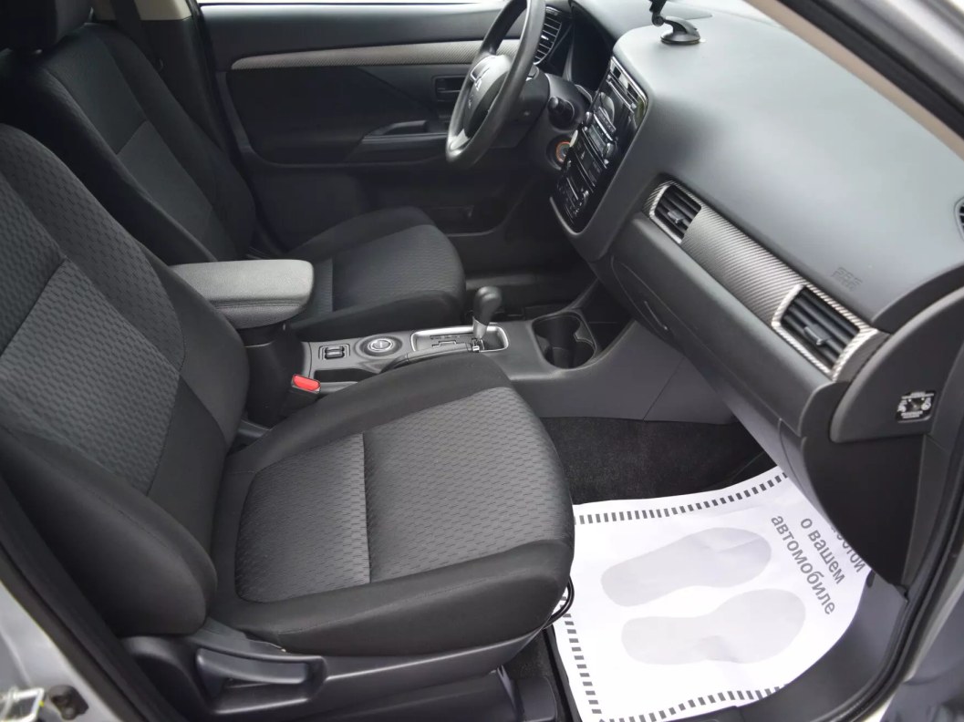 Mitsubishi Outlander Intense S80 2.0 CVT фото 11