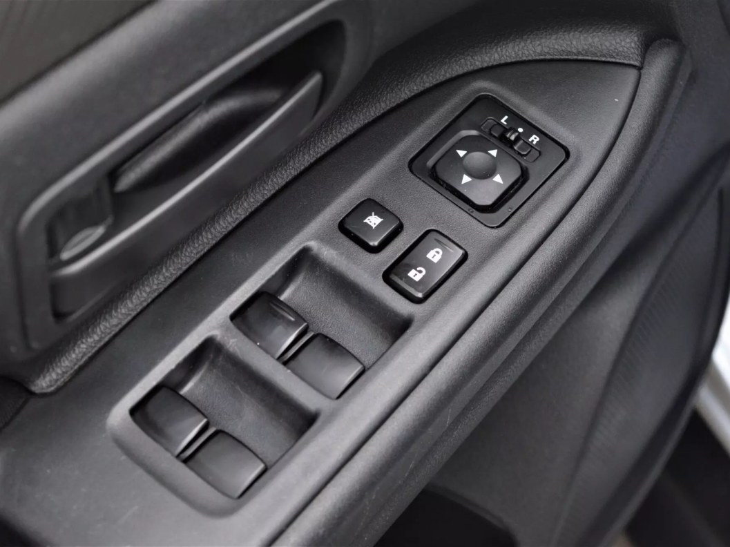 Mitsubishi Outlander Intense S80 2.0 CVT фото 14