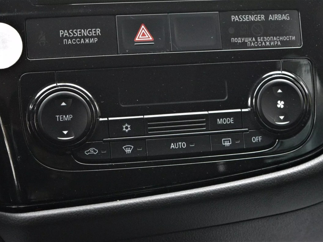Mitsubishi Outlander Intense S80 2.0 CVT фото 15