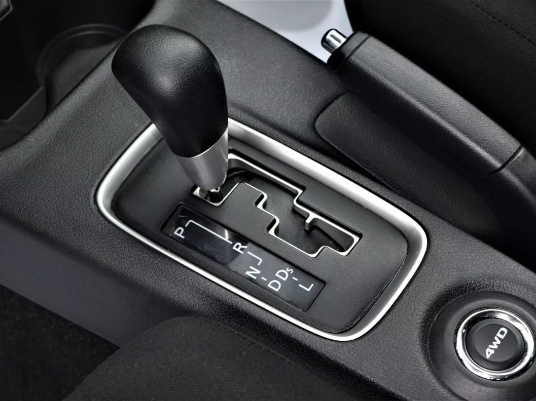 Mitsubishi Outlander Intense S80 2.0 CVT фото 17