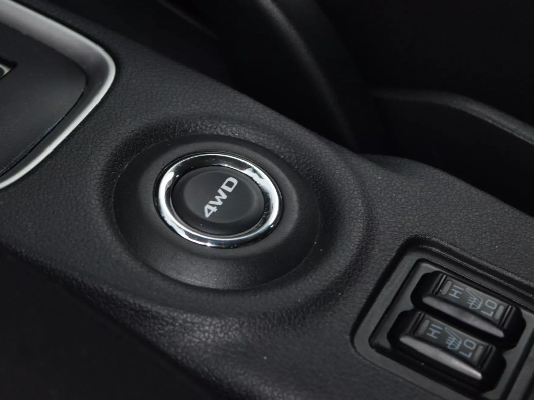 Mitsubishi Outlander Intense S80 2.0 CVT фото 18