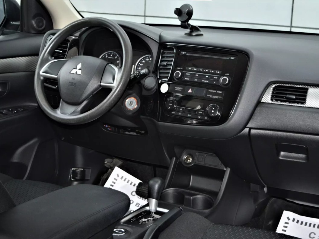 Mitsubishi Outlander Intense S80 2.0 CVT фото 19