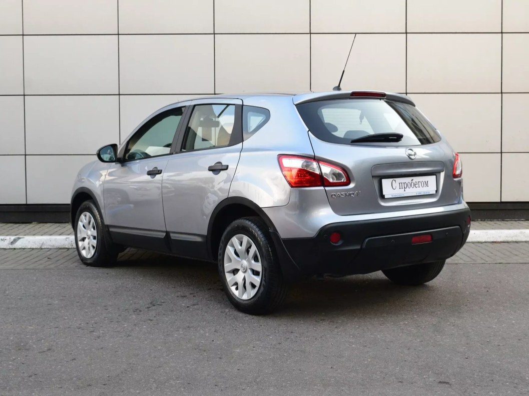 Nissan Qashqai 2.0 МКПП фото 8
