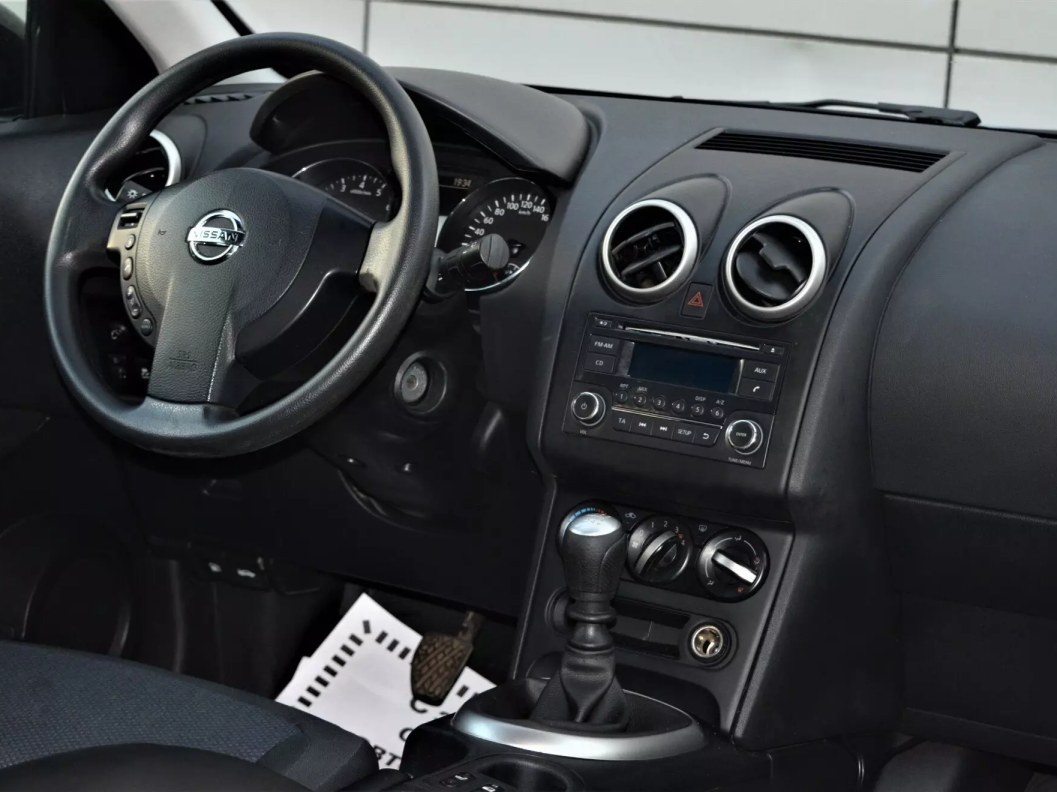 Nissan Qashqai 2.0 МКПП фото 18