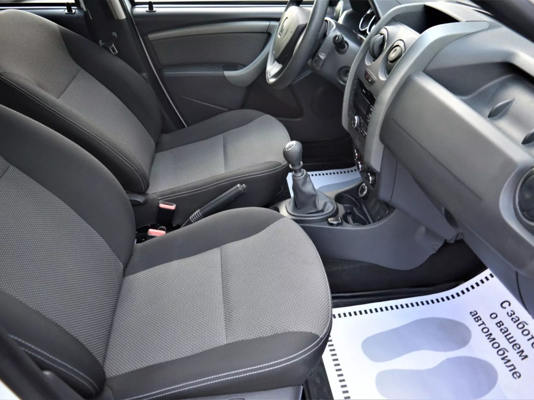 Renault Duster Privilege 1.6 МКПП фото 11