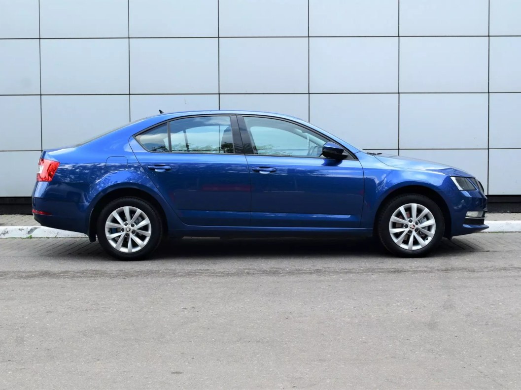 Skoda Octavia Ambition 1.6 АКПП фото 4