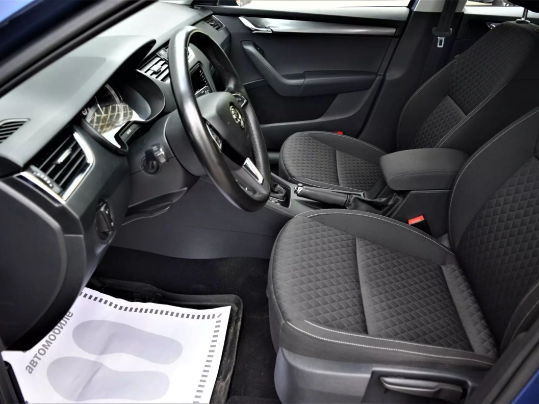 Skoda Octavia Ambition 1.6 АКПП фото 9