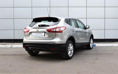 Nissan Qashqai SE 1.2 CVT превью 6