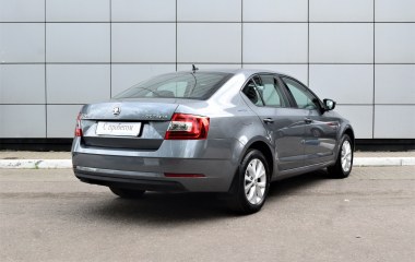 Skoda Octavia Ambition 1.6 АКПП превью 6
