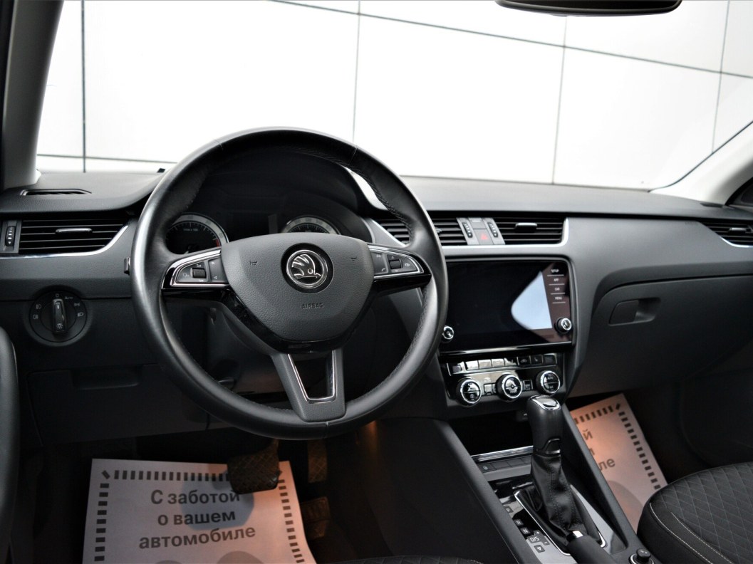 Skoda Octavia Ambition 1.6 АКПП фото 17