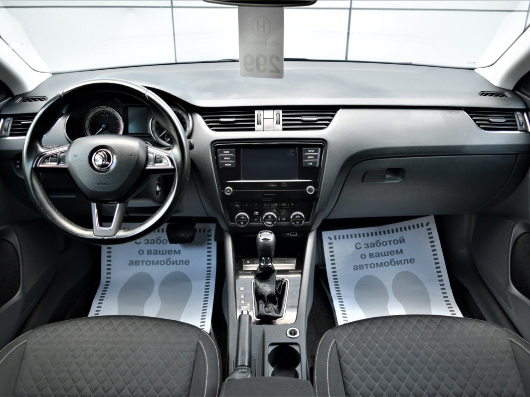 Skoda Octavia 1.4 DSG фото 10