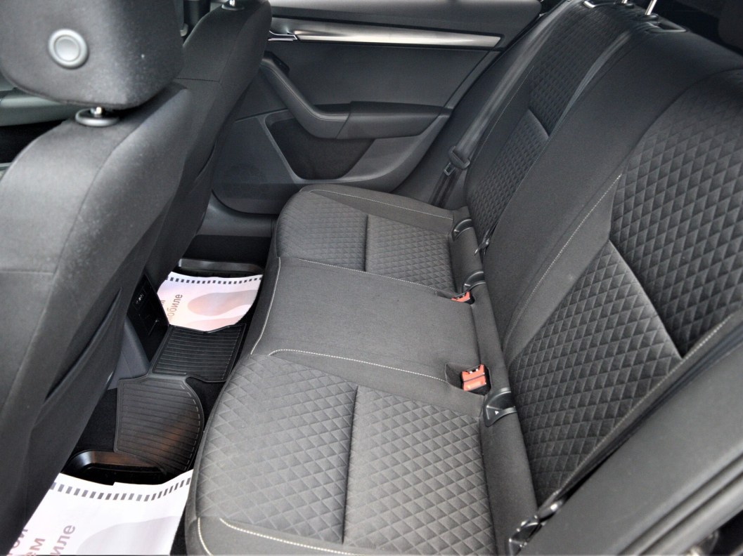 Skoda Octavia 1.4 DSG фото 14