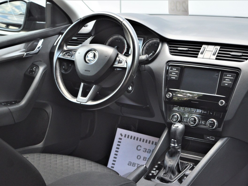 Skoda Octavia 1.4 DSG фото 21