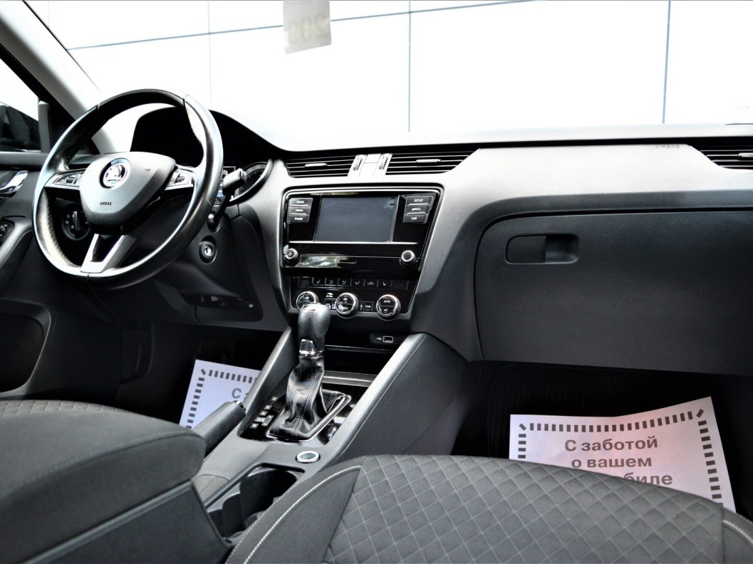 Skoda Octavia 1.4 DSG фото 22
