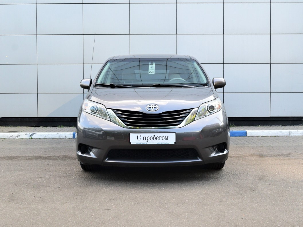 Toyota Sienna 2.7 АКПП фото 2