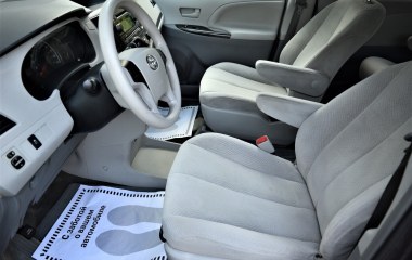 Toyota Sienna 2.7 АКПП превью 9