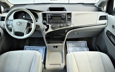 Toyota Sienna 2.7 АКПП превью 10