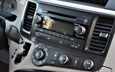 Toyota Sienna 2.7 АКПП превью 19