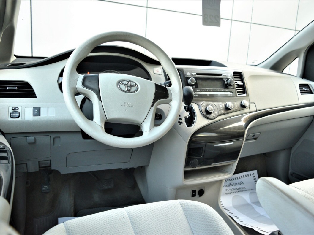 Toyota Sienna 2.7 АКПП фото 21
