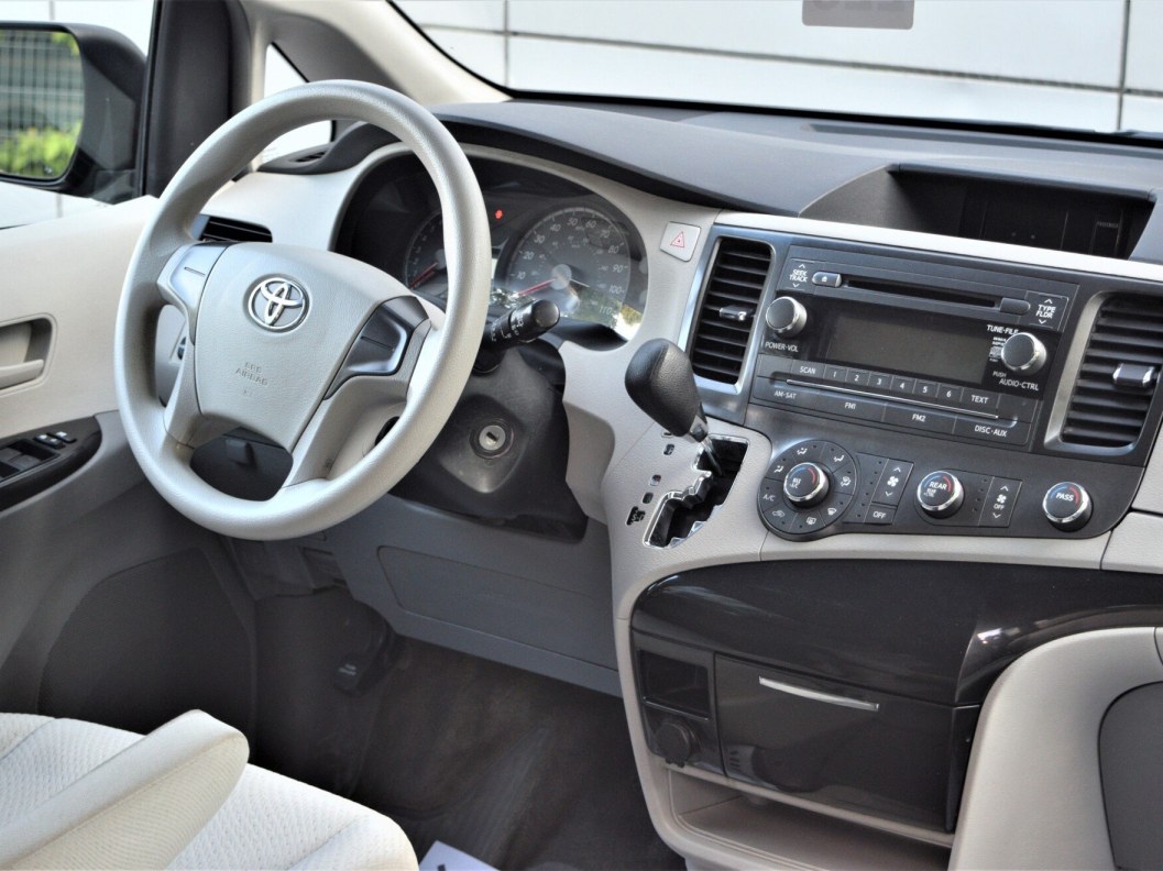 Toyota Sienna 2.7 АКПП фото 22
