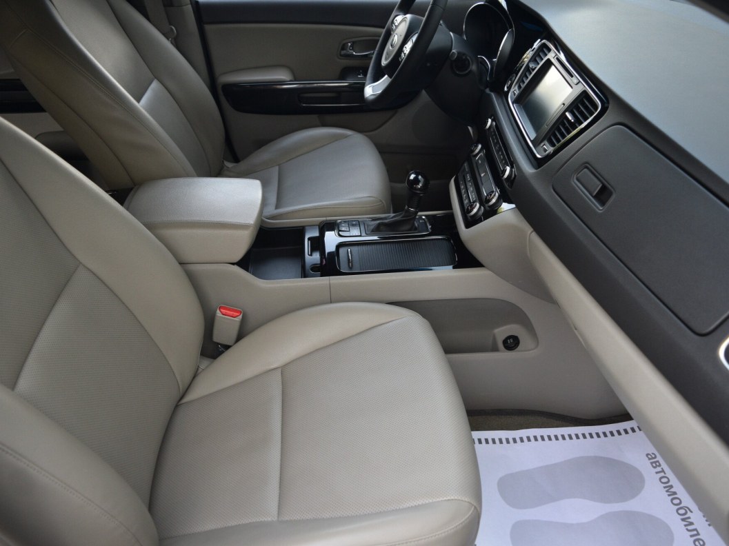 Kia Carnival 2.2 АКПП фото 11