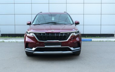 Kia Carnival Luxe 2.2 АКПП превью 2
