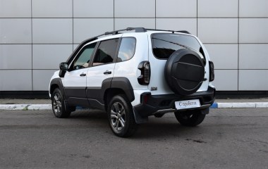 ВАЗ (Lada) Niva Luxe Offroad 1.7 МКПП превью 8