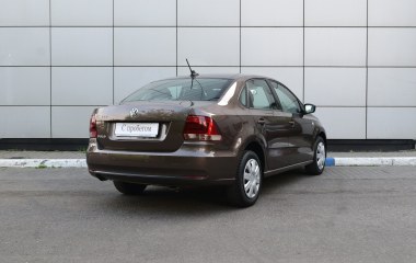 Volkswagen Polo Comfortline 1.6 МКПП превью 6
