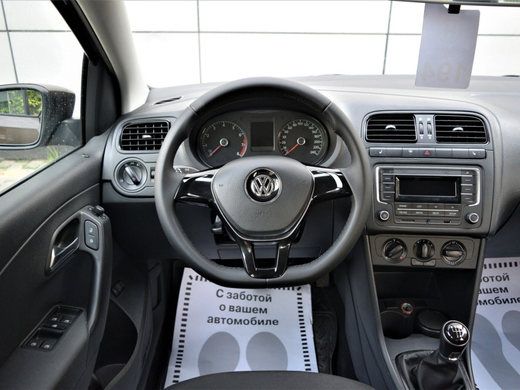 Volkswagen Polo Comfortline 1.6 МКПП фото 17