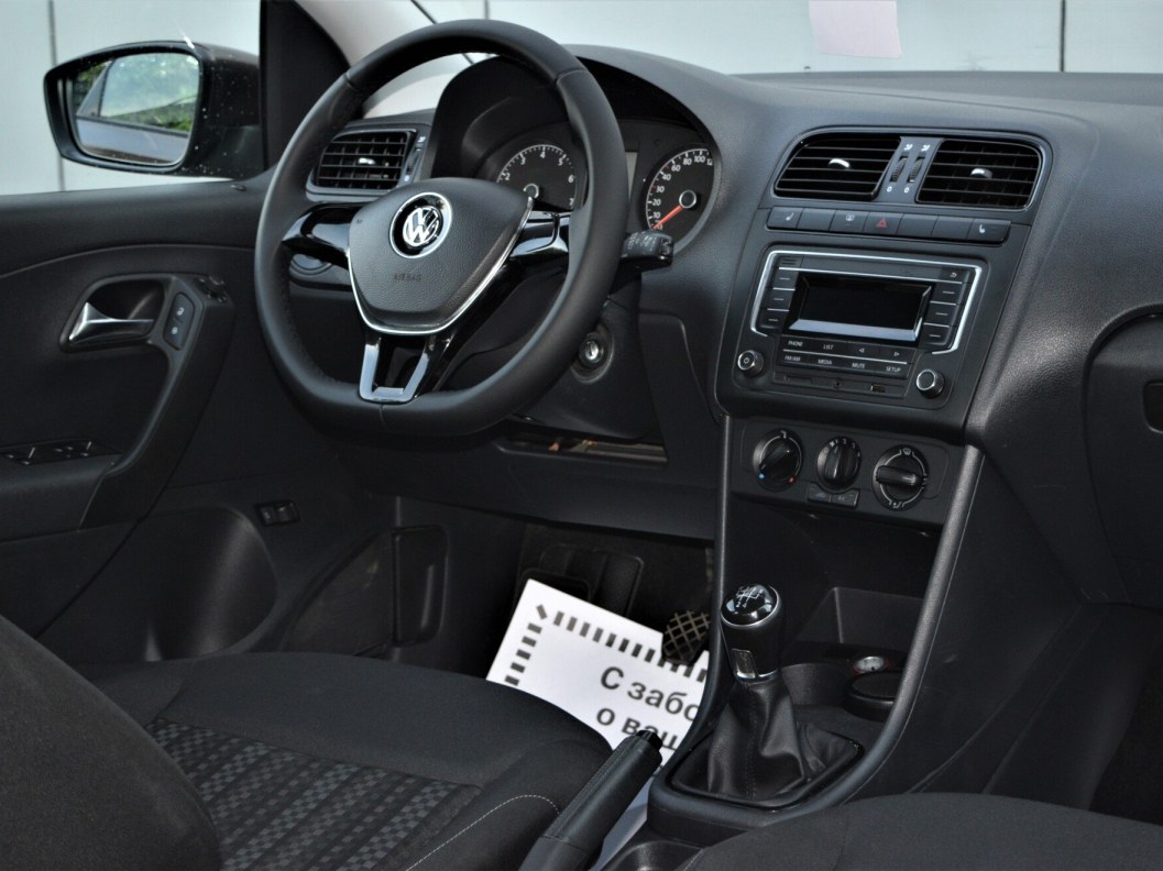 Volkswagen Polo Comfortline 1.6 МКПП фото 18