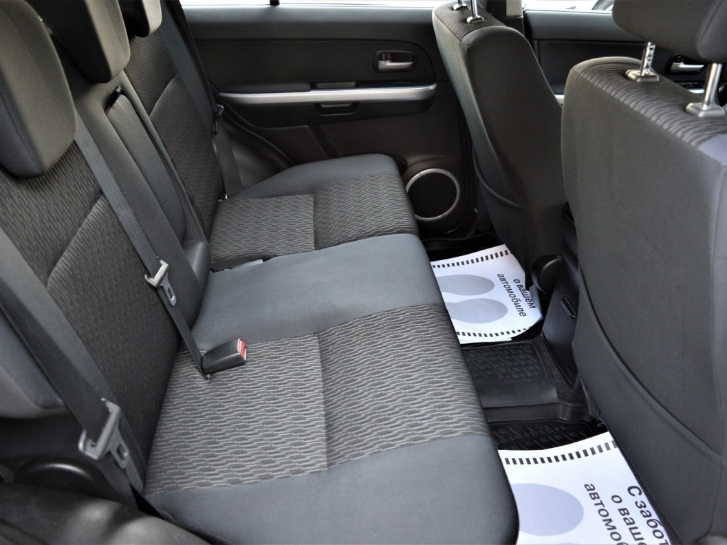 Suzuki Grand Vitara Exclusive 2.0 АКПП фото 12