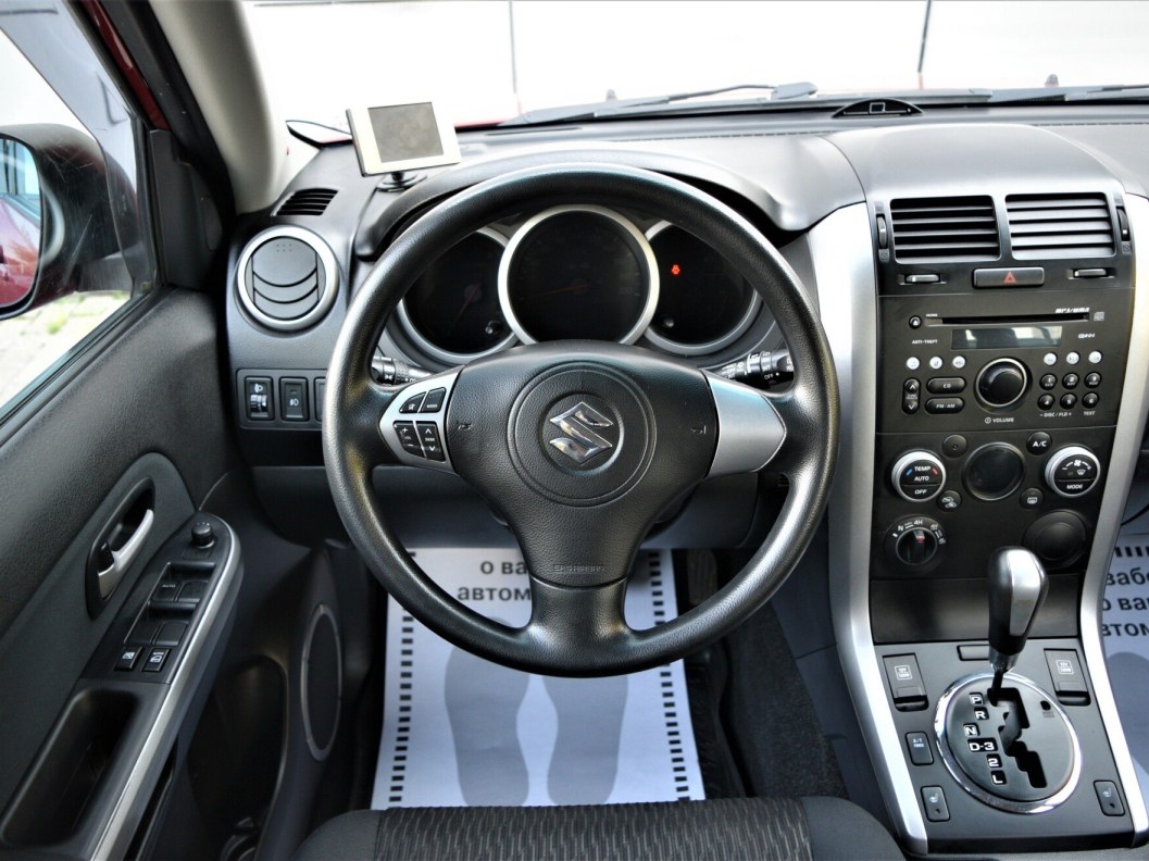 Suzuki Grand Vitara Exclusive 2.0 АКПП фото 17