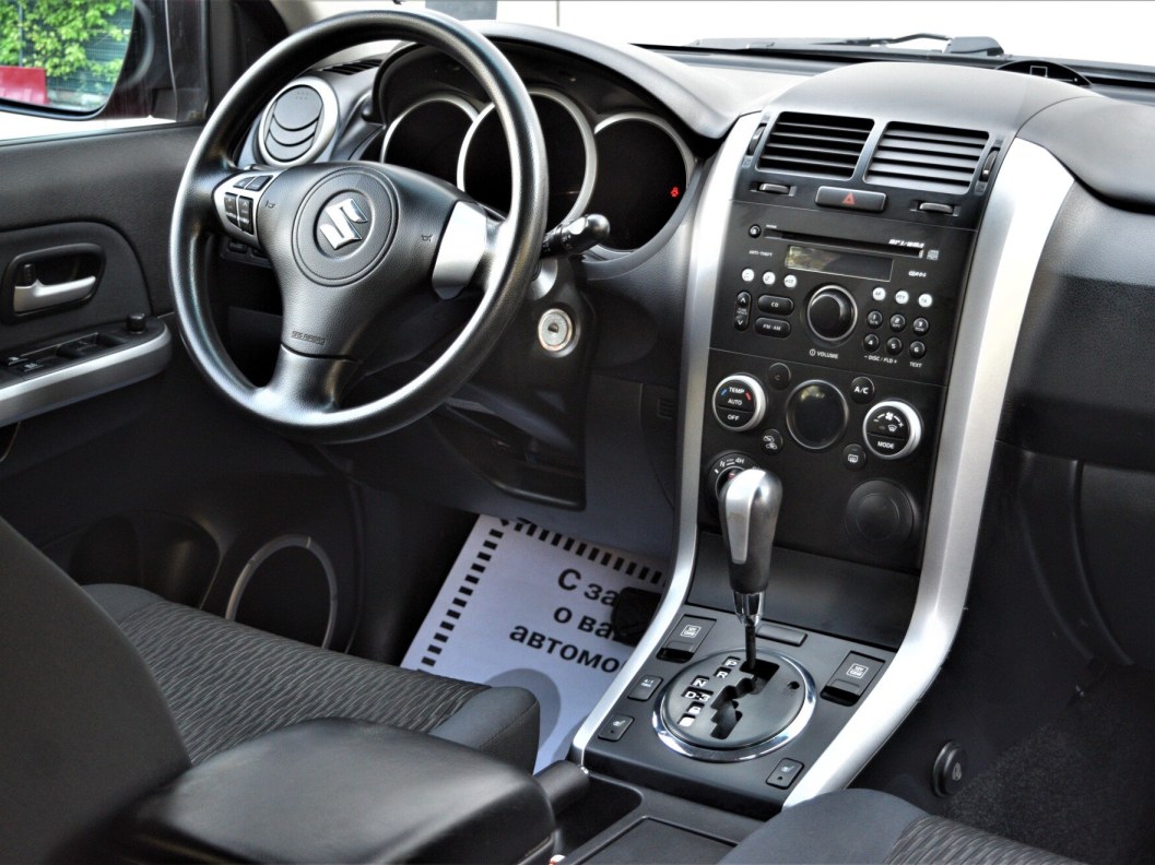 Suzuki Grand Vitara Exclusive 2.0 АКПП фото 18