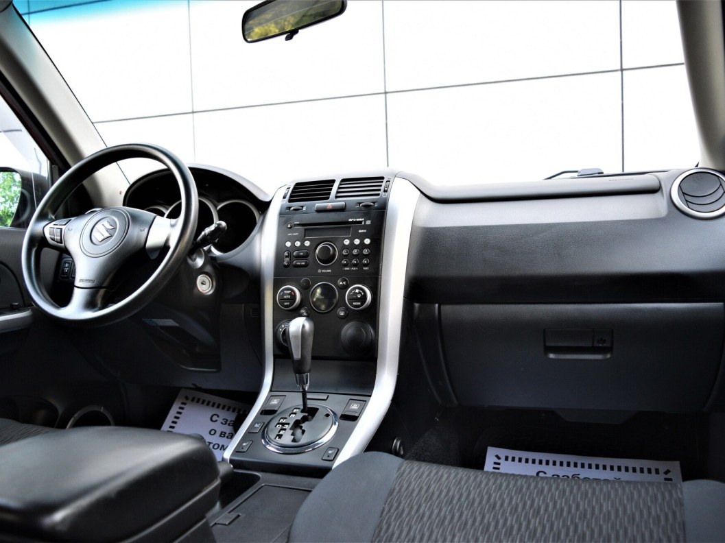 Suzuki Grand Vitara Exclusive 2.0 АКПП фото 19