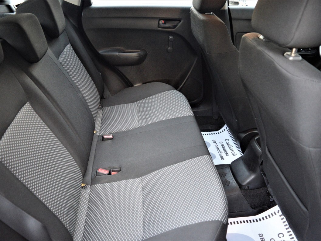 Suzuki Vitara GL 1.6 АКПП фото 11