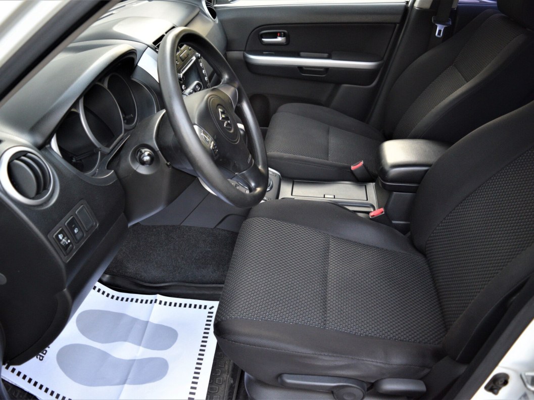 Suzuki Grand Vitara 2.0 АКПП фото 10