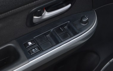 Suzuki Grand Vitara 2.0 АКПП превью 15